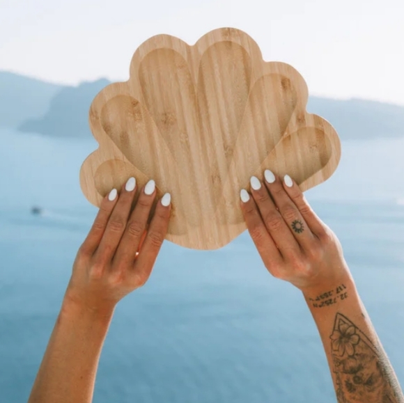 Beachly Bombshell Bamboo Catchall Tray Summer Island Beach Nautical Shells NEW - Picture 2 of 3